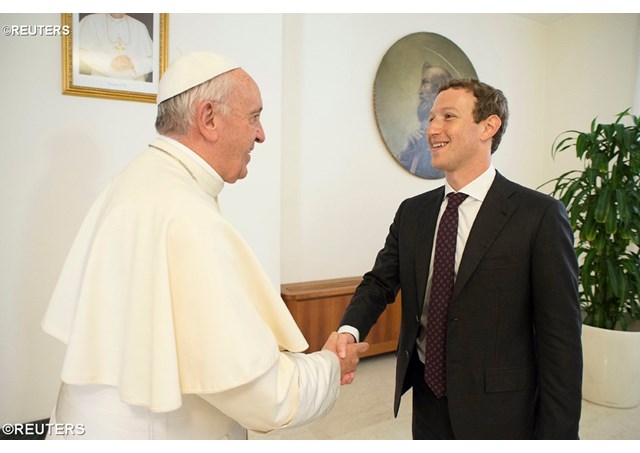 El Papa y el creador de Facebook