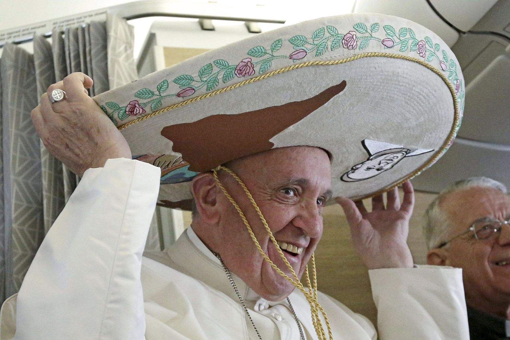 EL sombrero mexicano del Papa